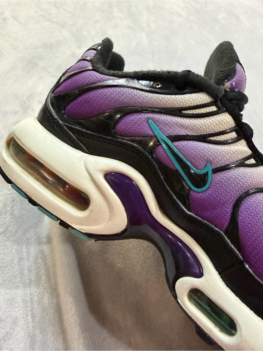 Nike Air Tuned Plus Gradient Purple/White Sneakers - Picture 10 of 11